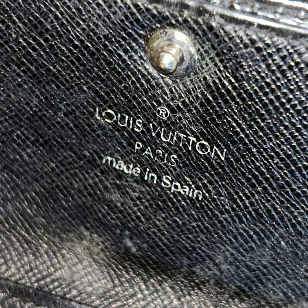 Authentic Louis Vuitton Epi Leather 6 Key Holder Wallet